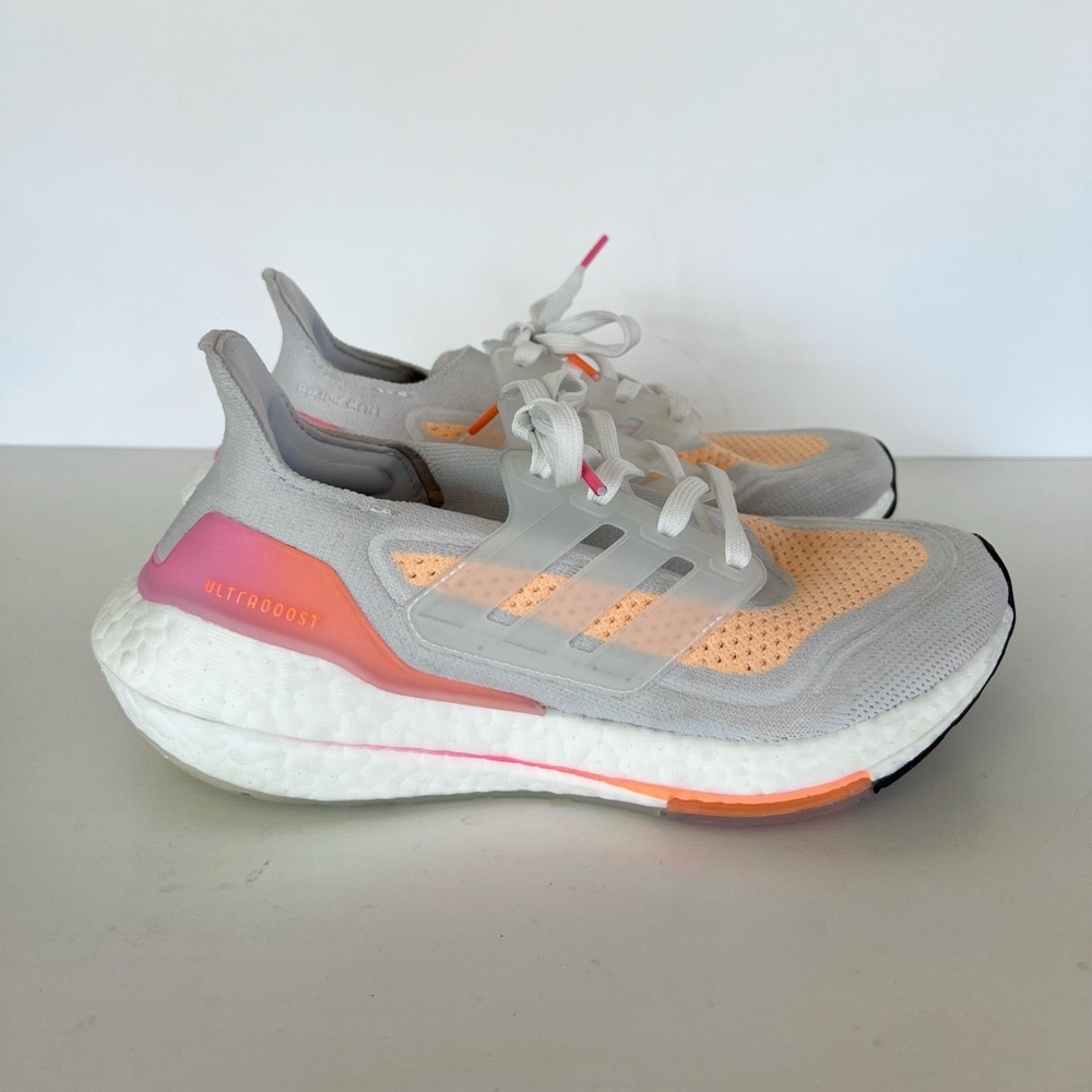 Adidas Women's UltraBoost 21 Training Sneaker in 'White Acid Orange’, size 7